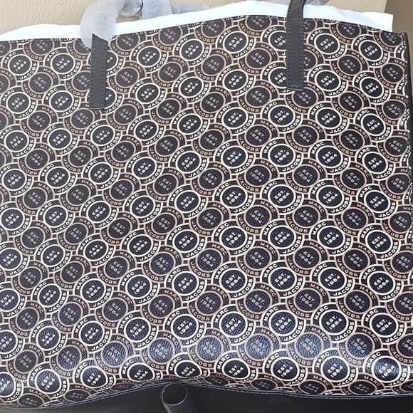 MARC JACOBS Grind Mini Signet Printed Leather Shoulder/ Tote Bag - Picture 9 of 14